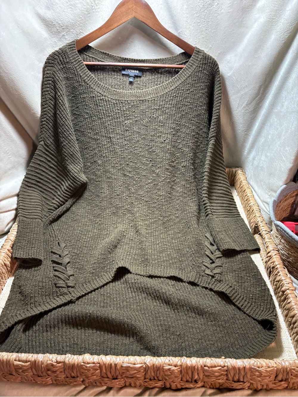 Express L Olive Green High Low Oversized Lattice Knit Tunic Sweater